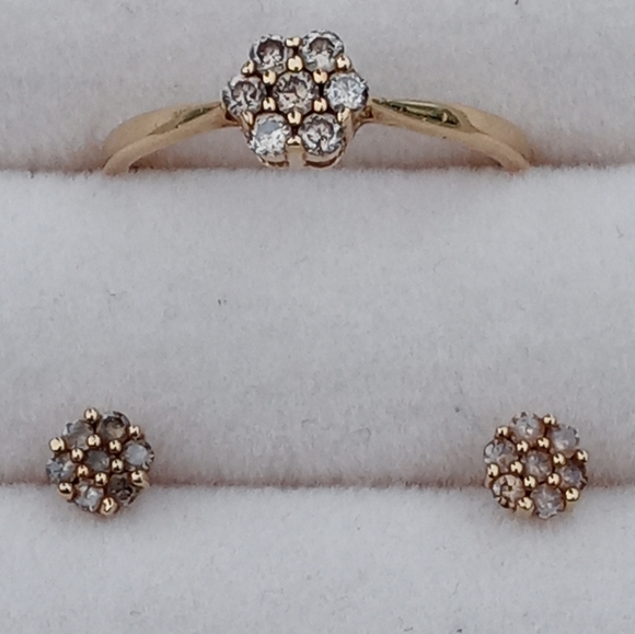 10KT Champagne Diamond Cluster Ring and Earrings Fine Jeweley - Picture 3 of 8